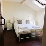 Holiday home Fawcetts Barn *
