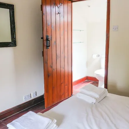 Fawcetts Barn * سكيبتون